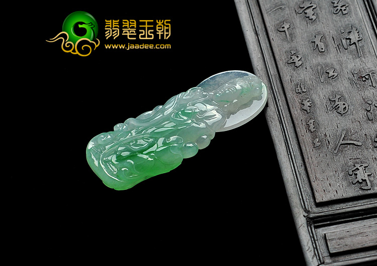 冰种飘翠缅甸翡翠站观音挂件