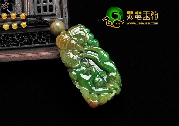 糯冰种黄加绿缅甸翡翠封侯聚宝挂件