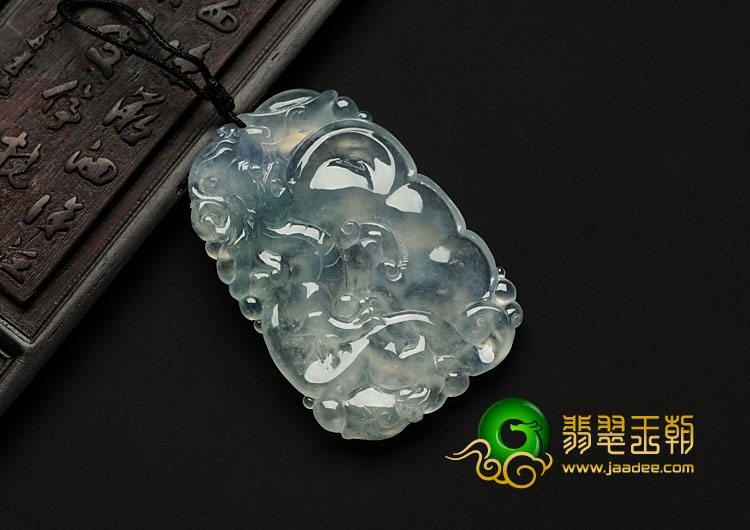 冰玻种晴水缅甸翡翠龙行如意挂件