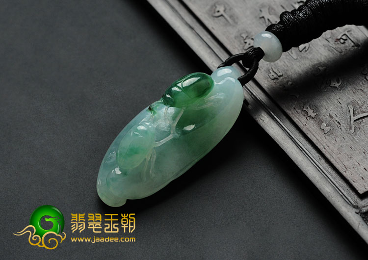 冰种飘翠缅甸翡翠富甲天下挂件