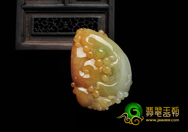 糯冰种三彩缅甸翡翠英明神武挂件