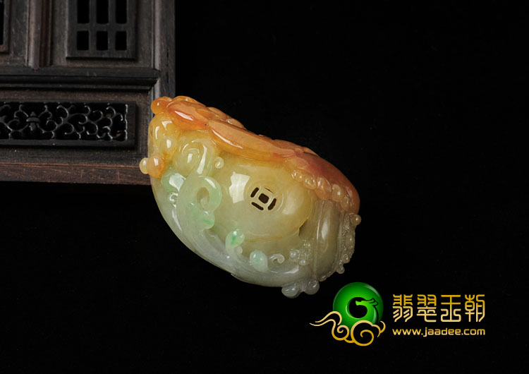 糯冰种三彩缅甸翡翠英明神武挂件