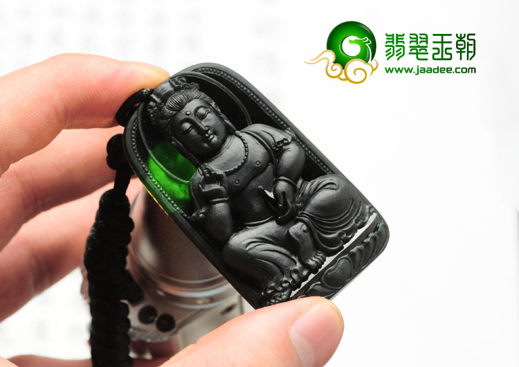 玻璃种墨翠缅甸翡翠观音挂件