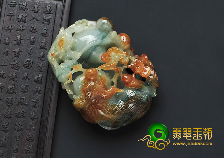 糯冰种褐黄翡飘花缅甸翡翠金猪送财挂件
