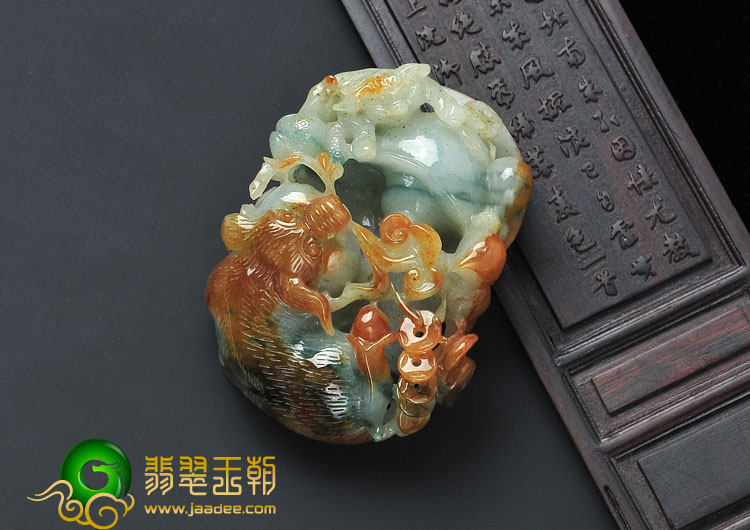 糯冰种褐黄翡飘花缅甸翡翠金猪送财挂件