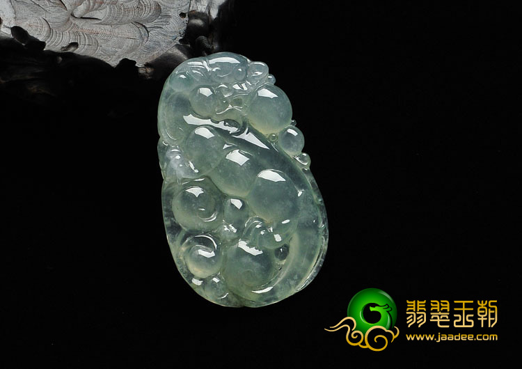 冰种晴水缅甸翡翠龙行如意挂件