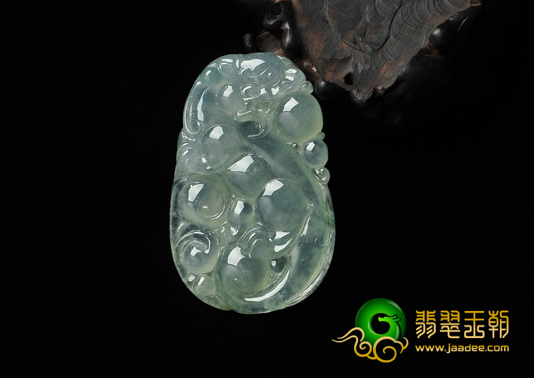 冰种晴水缅甸翡翠龙行如意挂件