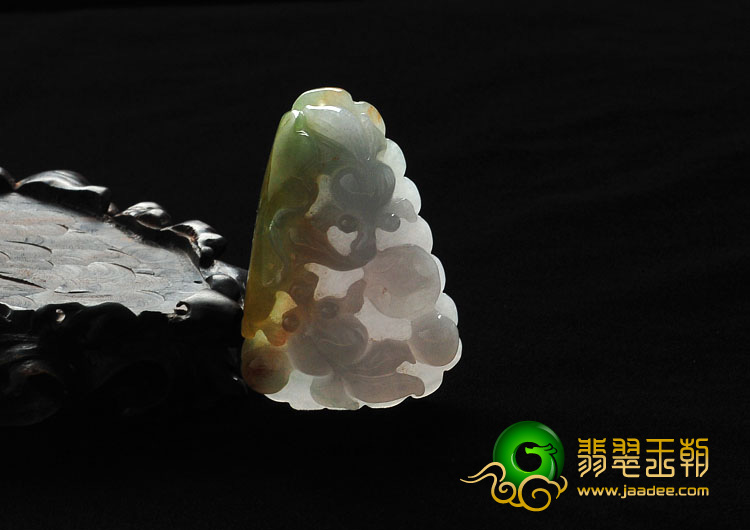 糯冰种三彩缅甸翡翠金玉满堂挂件
