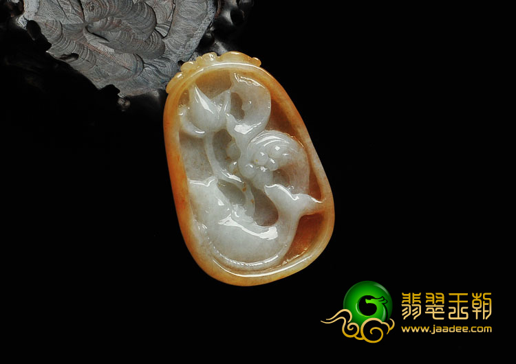 (超值推荐)糯冰种黄翡缅甸翡翠年年有余挂件