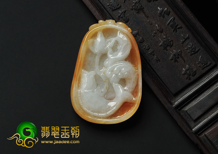 (超值推荐)糯冰种黄翡缅甸翡翠年年有余挂件