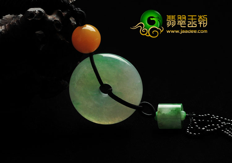 冰种绿晴水翠色缅甸翡翠平安扣