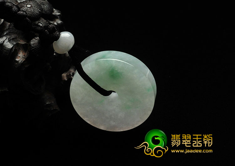 糯冰种飘绿花缅甸翡翠平安扣挂件