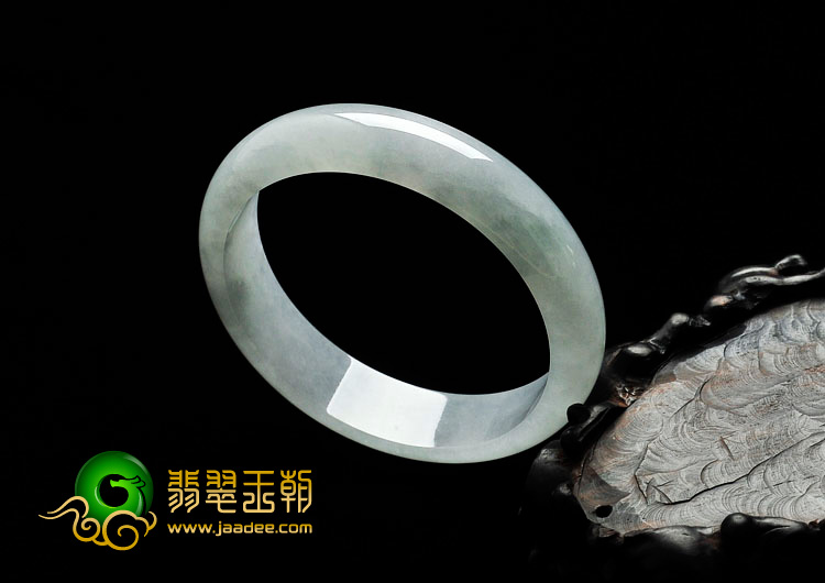 糯冰种晴水缅甸翡翠手镯（58mm）