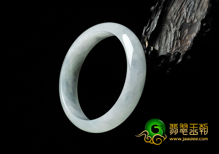 糯冰种晴水缅甸翡翠手镯（58mm）
