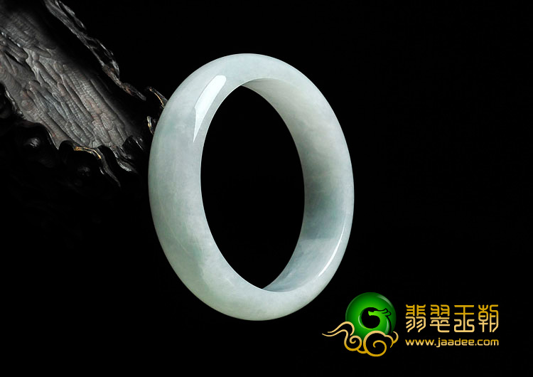 糯冰种晴水缅甸翡翠手镯（58.9mm）