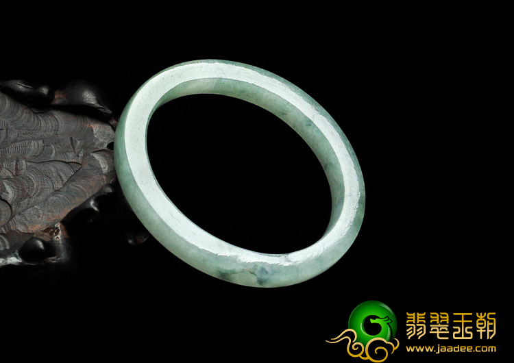 糯冰种飘花缅甸翡翠贵妃镯（51.6mm-44.3mm）