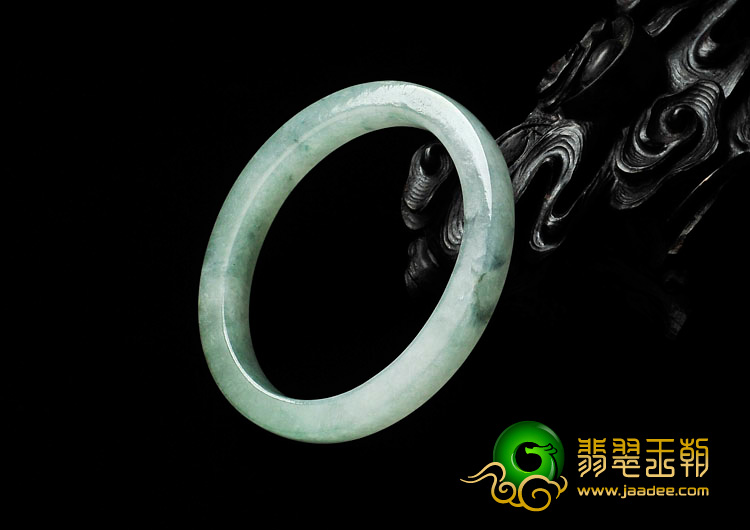 糯冰种飘花缅甸翡翠贵妃镯（51.6mm-44.3mm）
