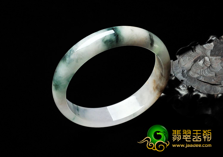 糯冰种飘花缅甸翡翠手镯（55.4mm）