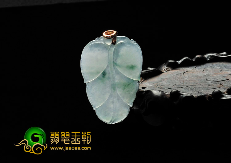 冰种飘花缅甸翡翠镶金扣叶子挂件