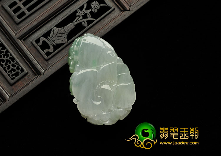 (超值推荐)糯冰种飘翠缅甸翡翠金玉满堂挂件