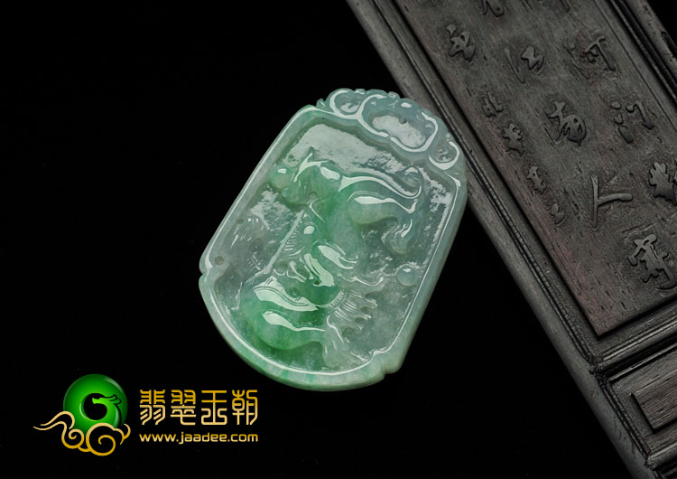 (超值推荐)糯冰种翠色缅甸翡翠如意牌挂件