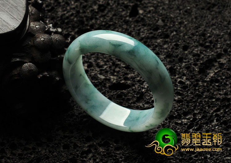 糯冰种飘花缅甸翡翠手镯（53mm）