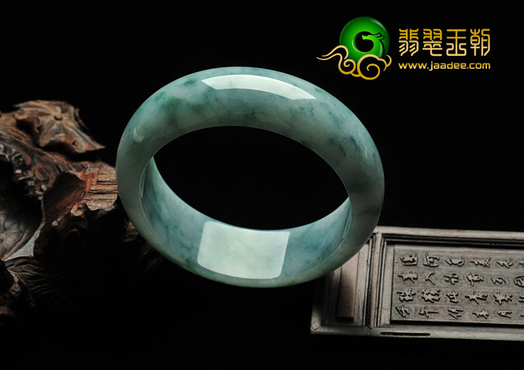 糯冰种飘花缅甸翡翠手镯（59.6mm）