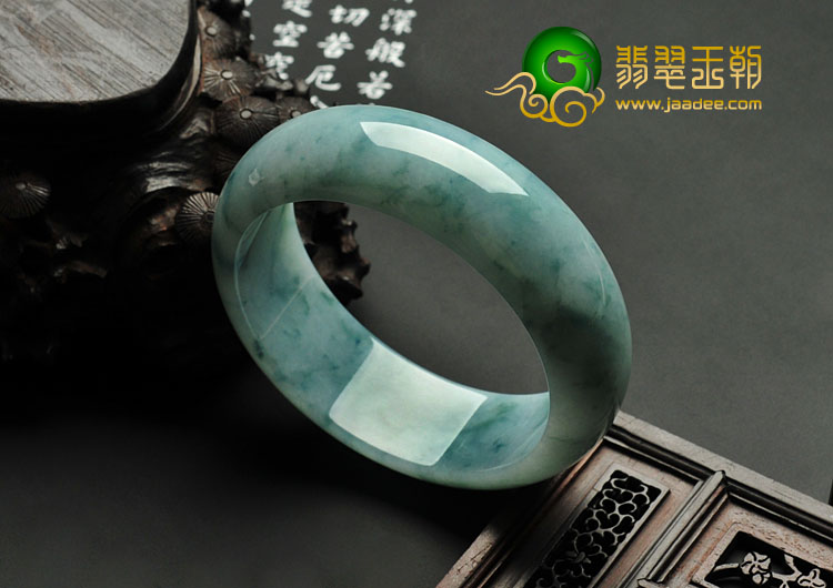 糯冰种飘花缅甸翡翠手镯（59.6mm）