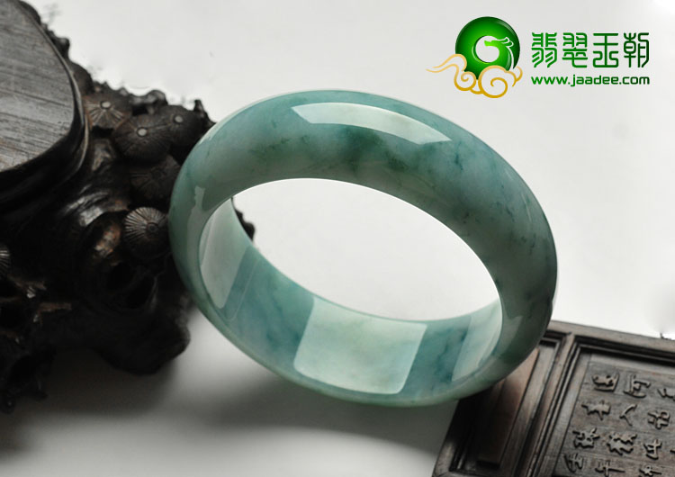 糯冰种飘花缅甸翡翠手镯（59.6mm）