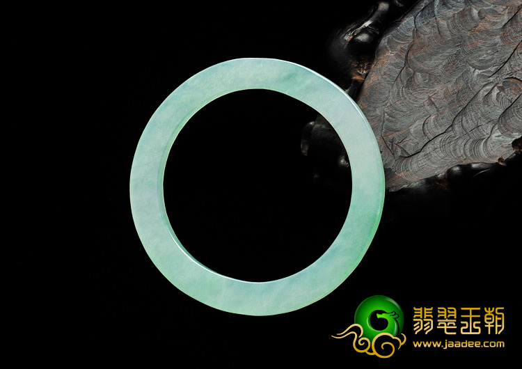 冰种绿晴水缅甸翡翠聚财环（52.2mm-48.3mm）