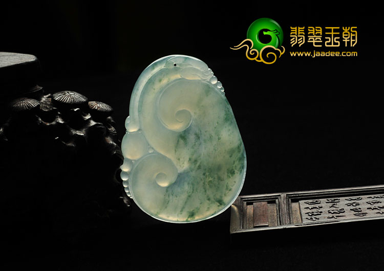 冰种飘花缅甸翡翠如意寿挂件