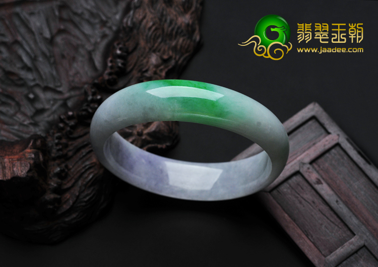 糯冰种春带彩缅甸翡翠手镯（58.7mm）