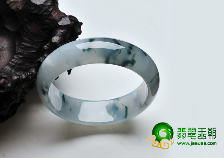 冰种飘花缅甸翡翠手镯（57.6mm）