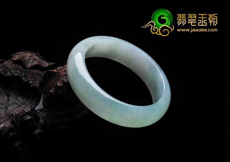 糯冰种绿晴水缅甸翡翠手镯（58.2mm）