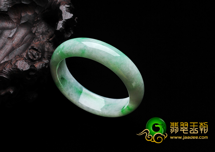 糯冰种飘翠缅甸翡翠手镯（59.3mm）
