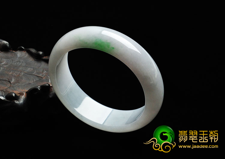 糯冰种春带彩缅甸翡翠手镯（57.8mm）