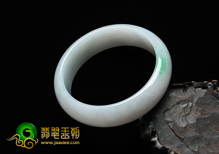 糯冰种春带彩缅甸翡翠手镯（57.8mm）