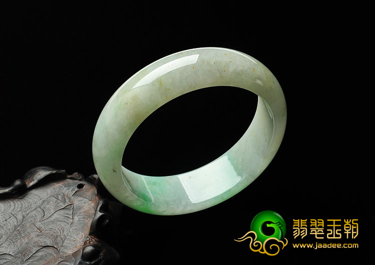 糯冰种三彩缅甸翡翠手镯（56.7mm）