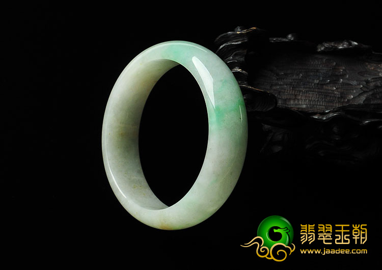 糯冰种三彩缅甸翡翠手镯（56.7mm）