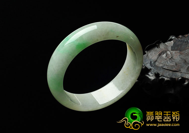 糯冰种三彩缅甸翡翠手镯（56.7mm）