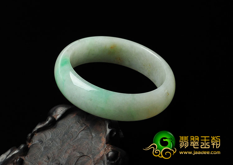 糯冰种三彩缅甸翡翠手镯（56.7mm）