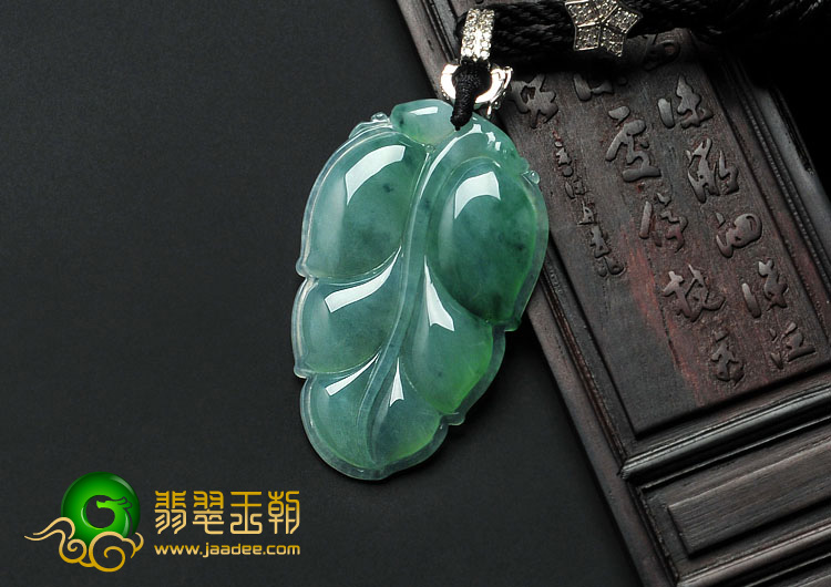 冰种飘花缅甸翡翠叶子挂件