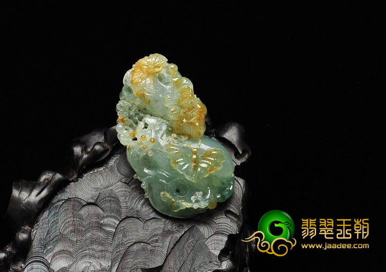 冰种黄翡飘花缅甸翡翠蝶恋花挂件