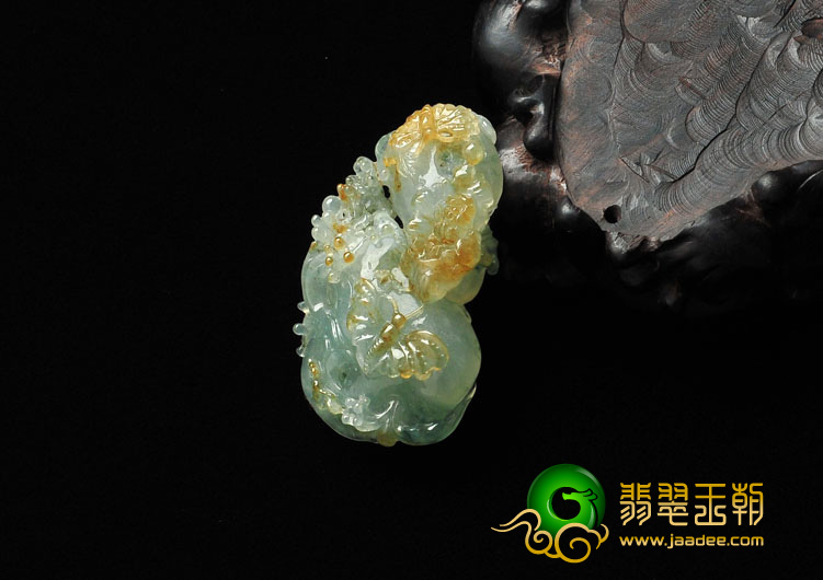 冰种黄翡飘花缅甸翡翠蝶恋花挂件