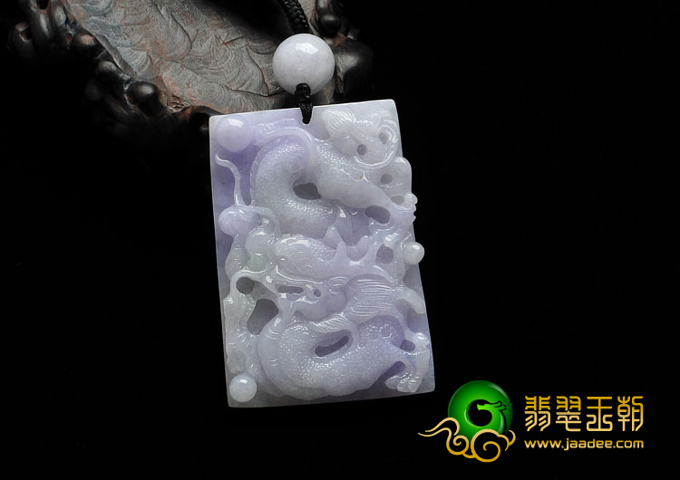 糯冰种春带彩缅甸翡翠A货龙牌挂件