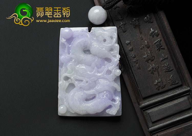 糯冰种春带彩缅甸翡翠A货龙牌挂件