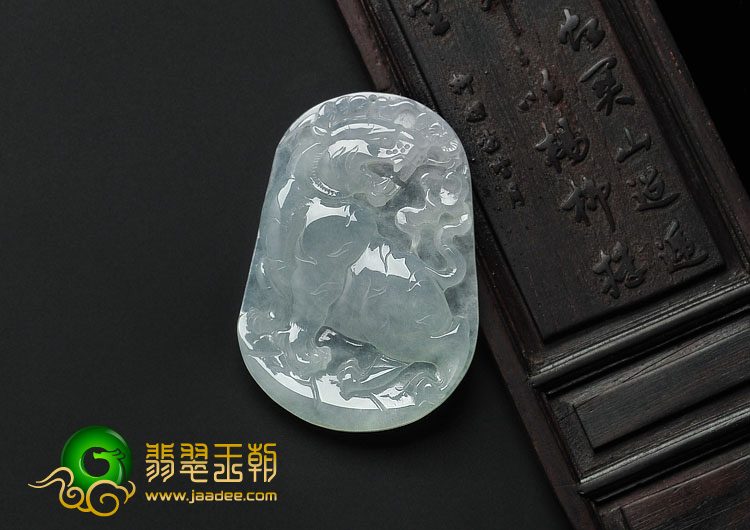 冰种晴水缅甸翡翠A货虎牌挂件