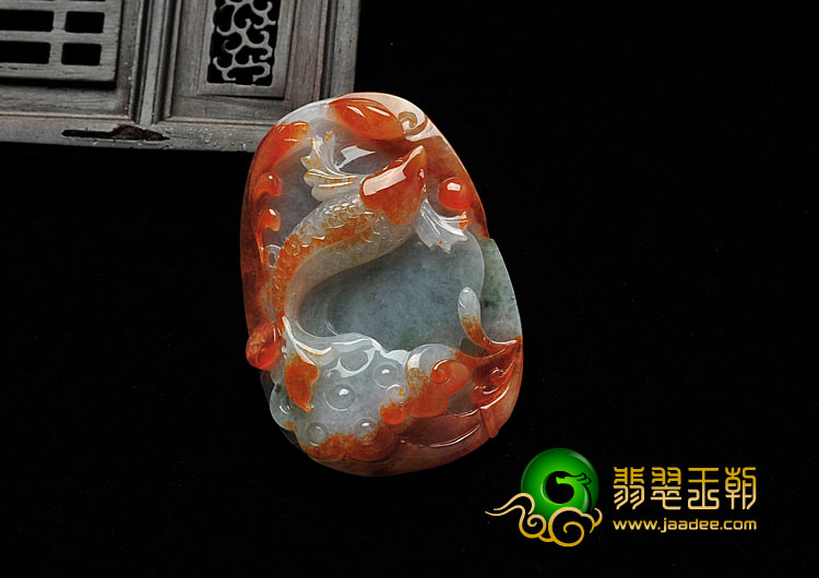 糯冰种红翡飘花缅甸翡翠A货年年有余挂件