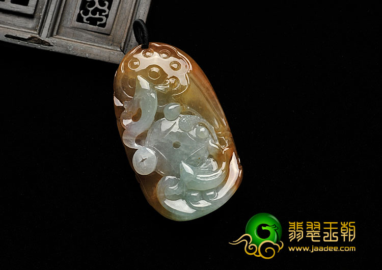 糯冰种红黄翡缅甸翡翠A货年年有余挂件