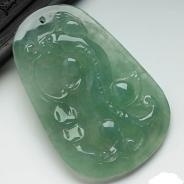 冰种晴水缅甸翡翠龙牌挂件